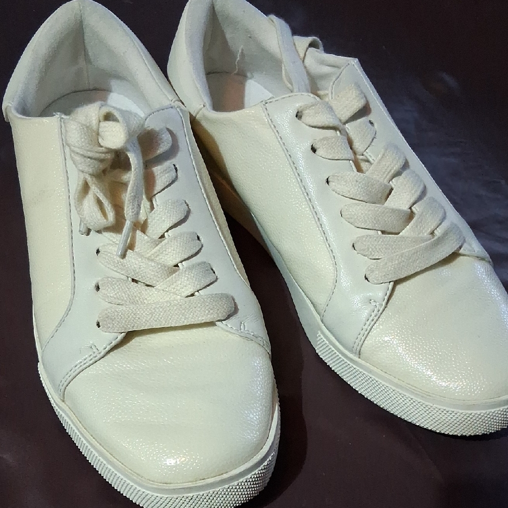 Katy Perry Collections Cream Sneakers